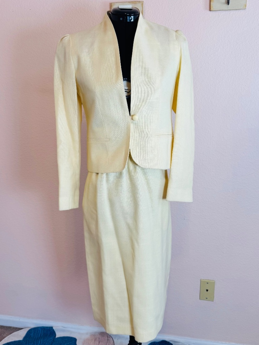 Vintage Interview Ready Gilmor Skirt Suit Butter Yellow Modern Sz 2